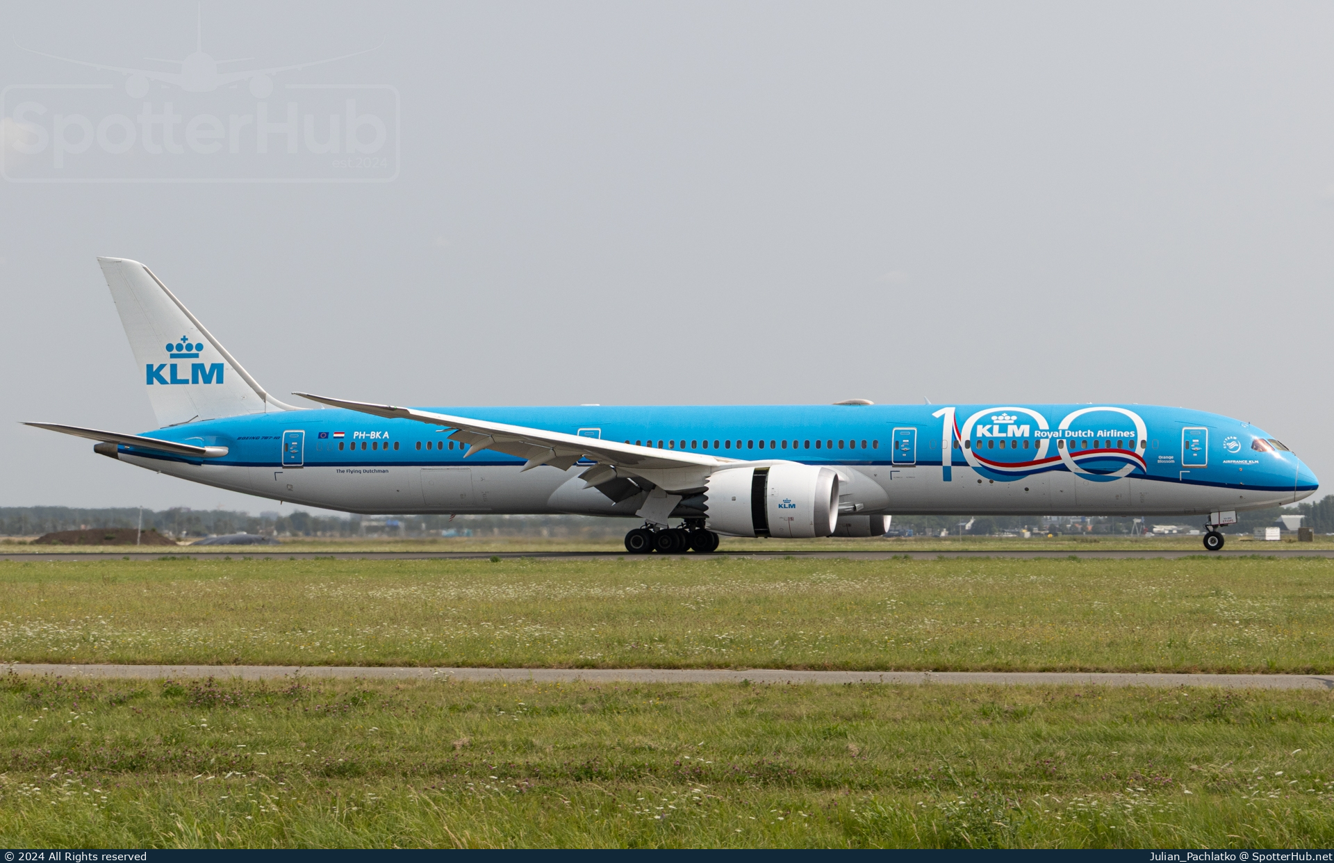 Photo of PH-BKA - Boeing 787-10 Dreamliner operated by KLM Royal Dutch Airlines