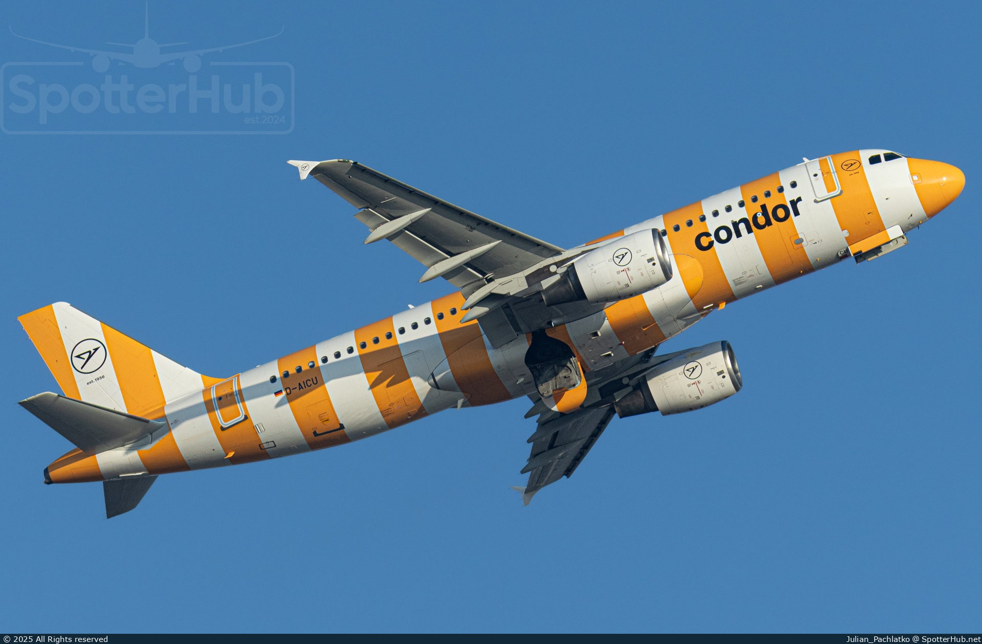 Photo of D-AICU - Airbus A320-214 operated by Condor
