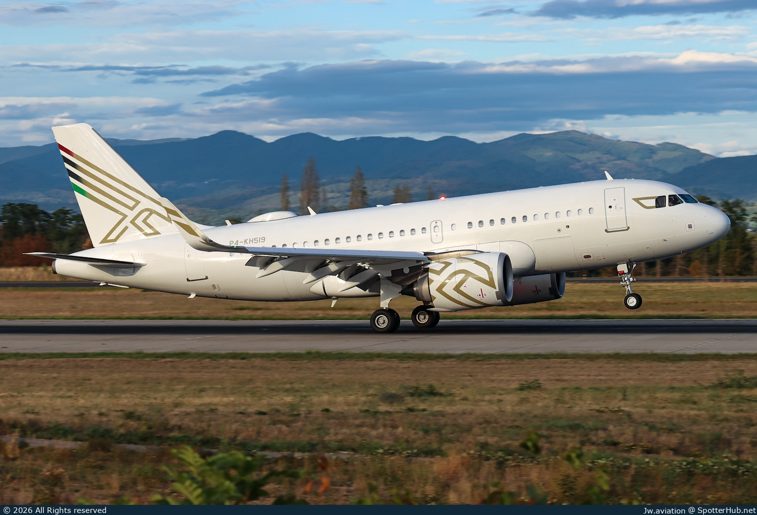 Photo of P4-KH5I9 - Airbus A319-153N(CJ) operated by Alushibe Group