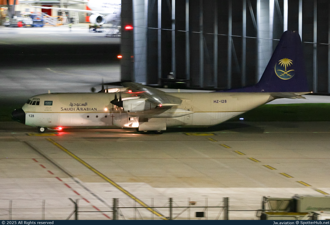 Photo of HZ-128 - Lockheed L-100-30 Hercules operated by Saudi Royal Flight