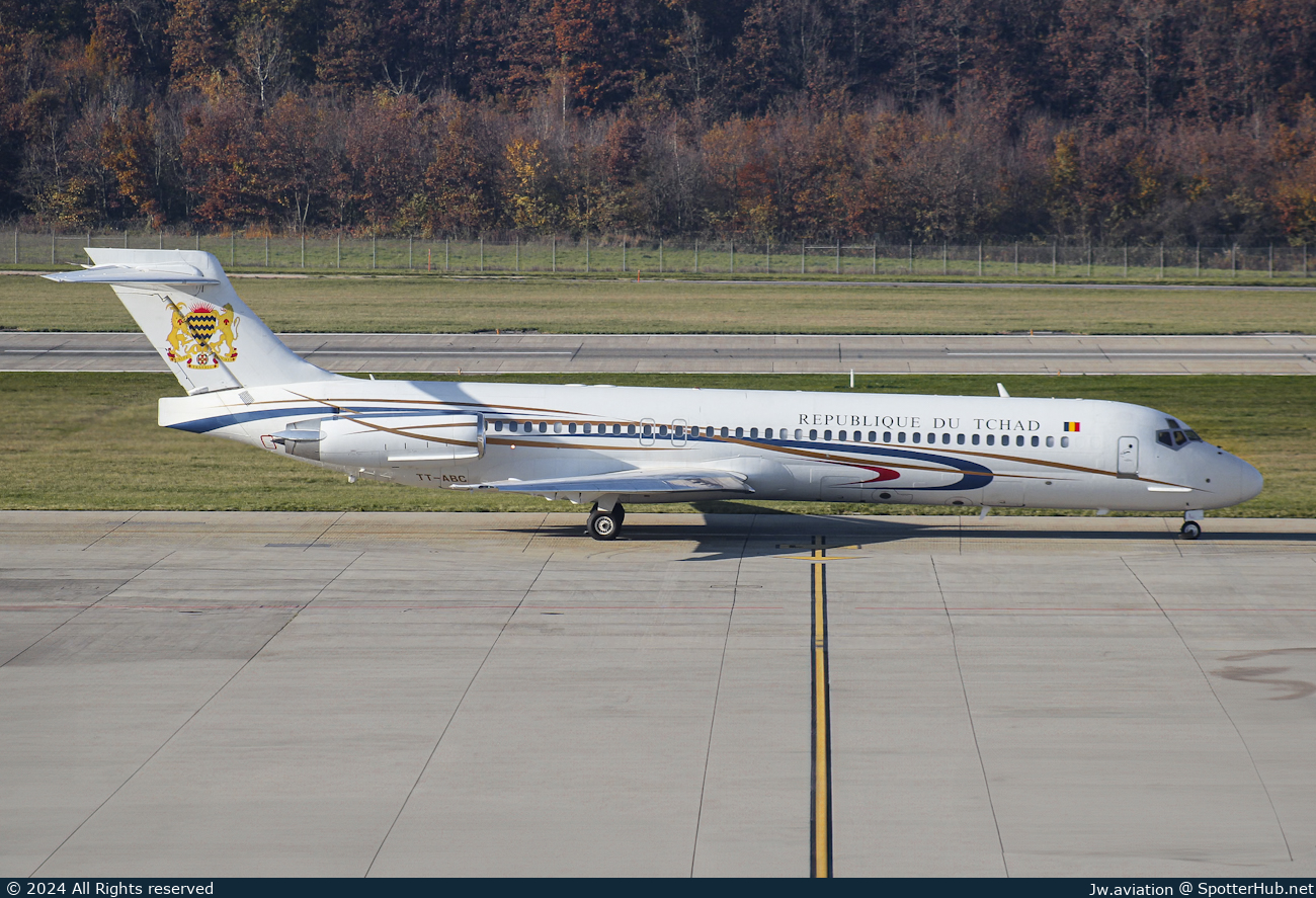 Photo of TT-ABC - McDonnell Douglas MD-87 operated by Government of Chad
