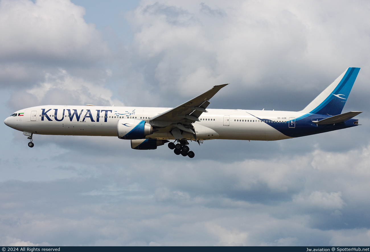 Photo of 9K-AOM - Boeing 777-369(ER) operated by Kuwait Airways