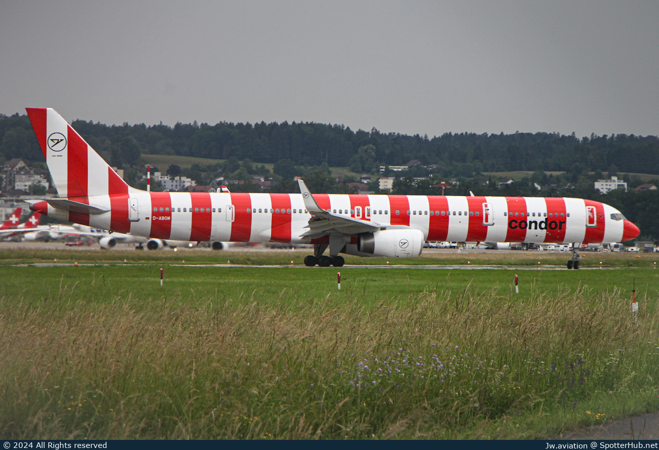 Photo of D-ABOM - Boeing 757-330 operated by Condor