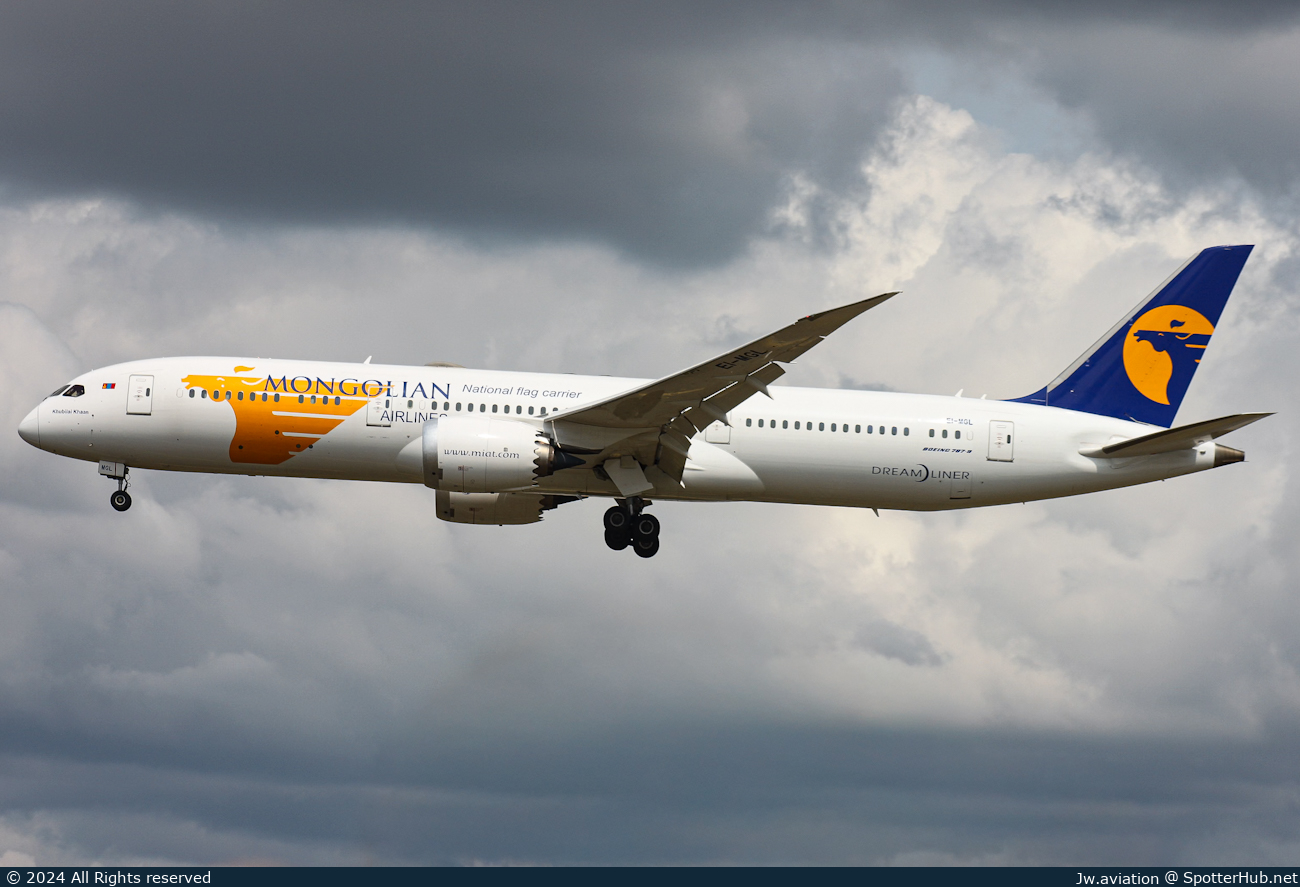 Photo of EI-MGL - Boeing 787-9 Dreamliner operated by MIAT Mongolian Airlines