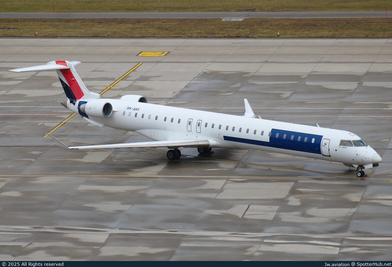 Photo of 9H-AKV - Bombardier CRJ-1000EL operated by Jetcraft