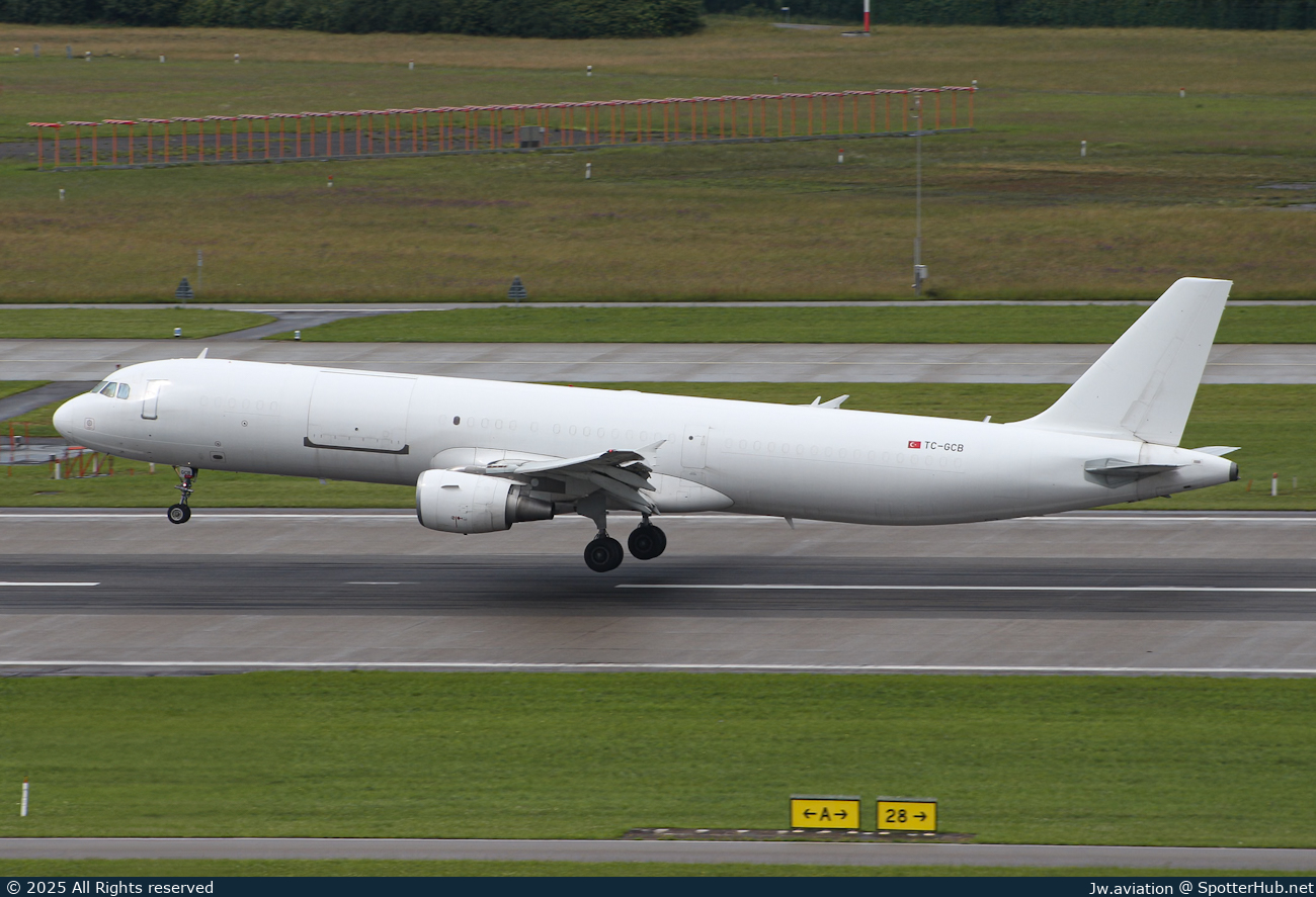 Photo of TC-GCB - Airbus A321-211(P2F) operated by BBN Cargo