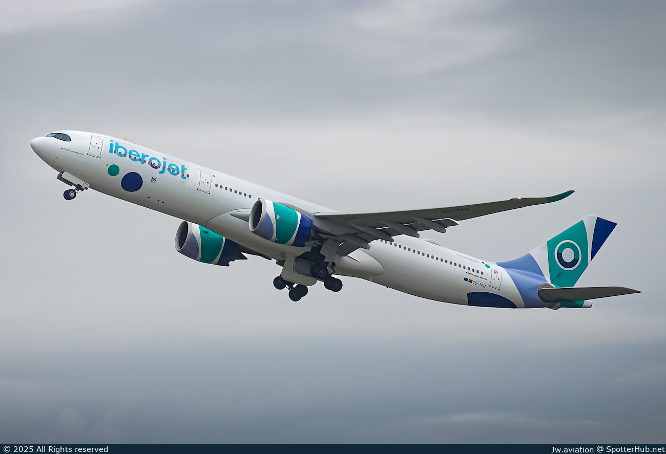 Photo of CS-TKH - Airbus A330-941 operated by Iberojet