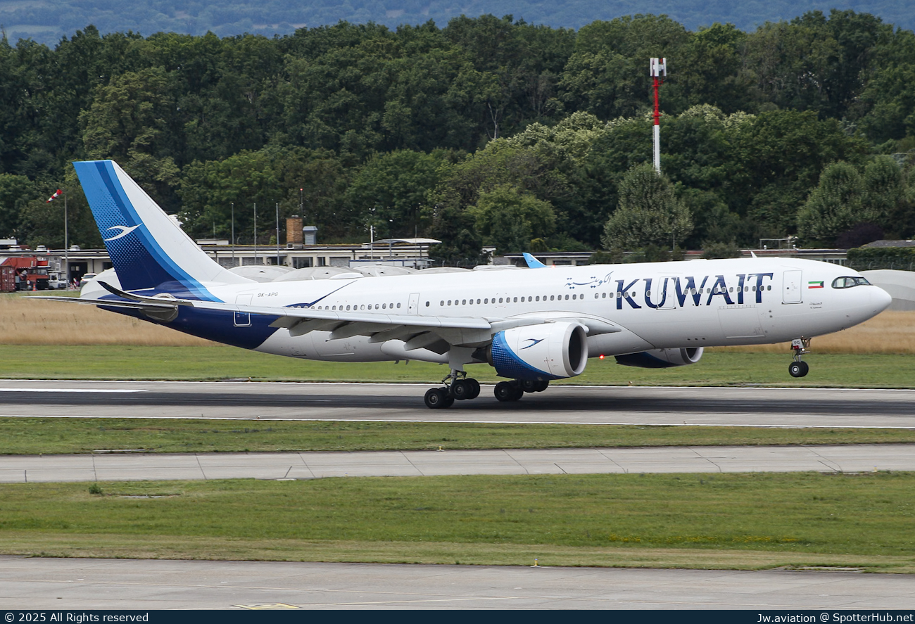 Photo of 9K-APG - Airbus A330-841 operated by Kuwait Airways