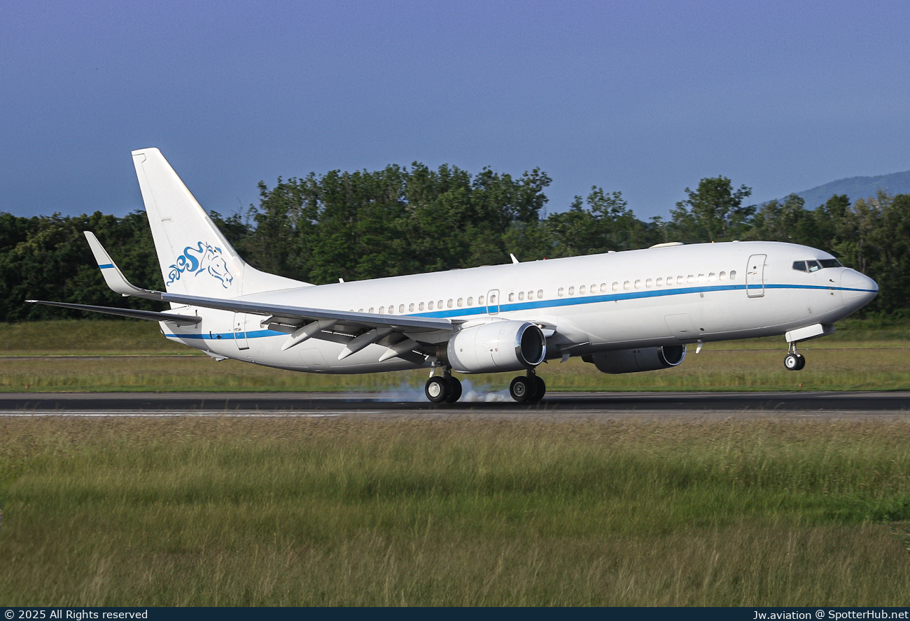Photo of VP-CSK - Boeing 737-8GG(BBJ2) operated by Private