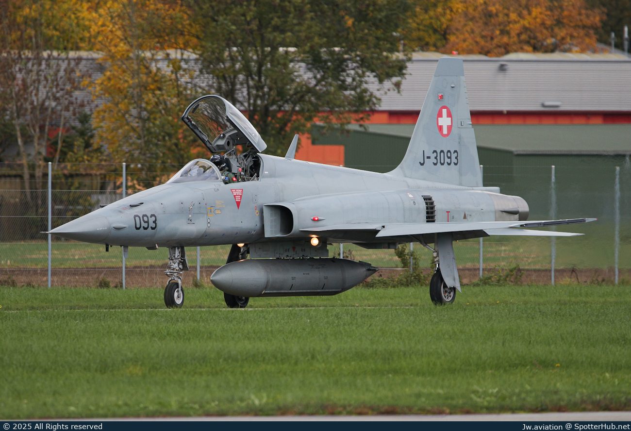 Photo of J-3093 - Northrop F-5E Tiger II operated by Swiss Air Force
