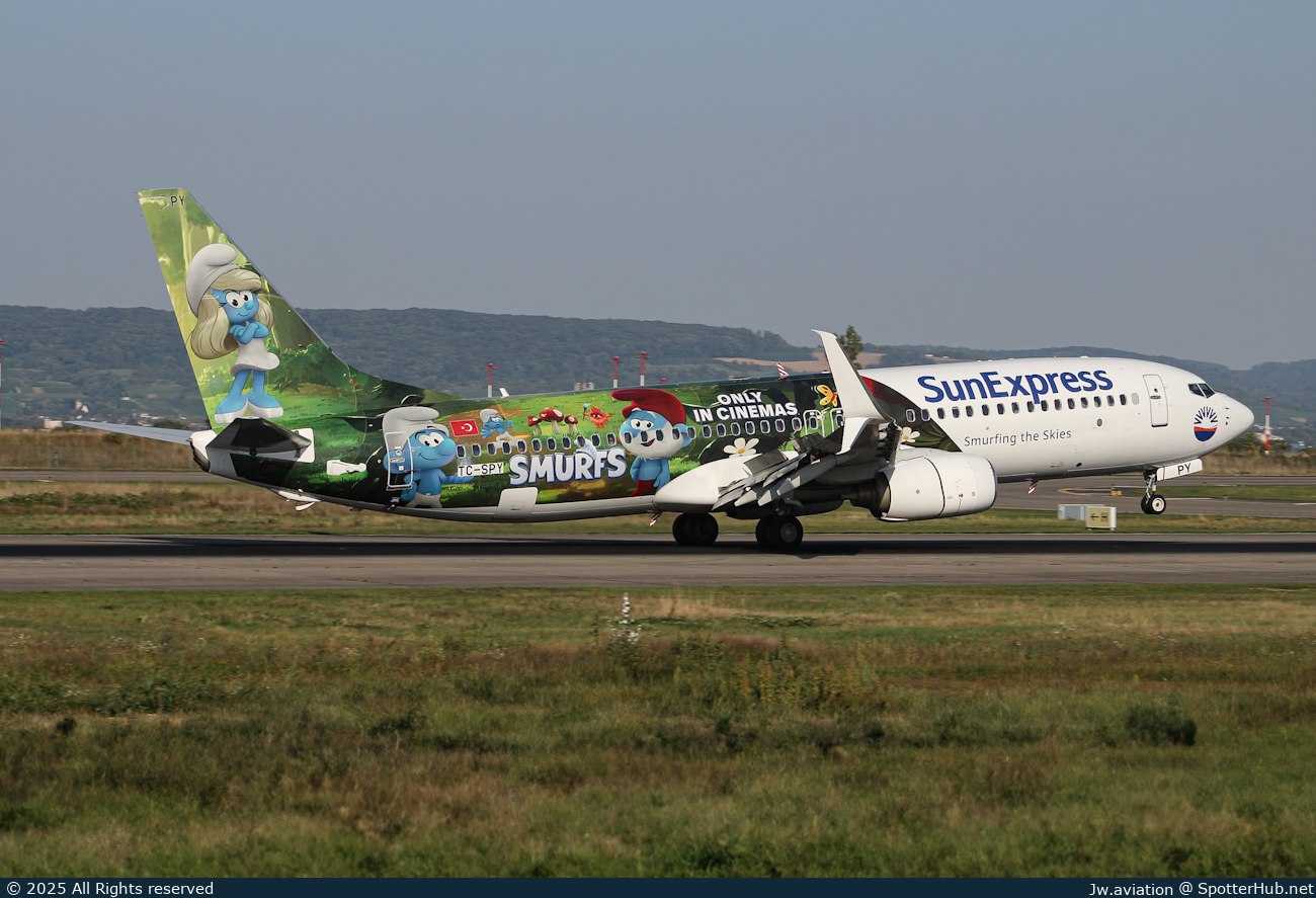 Photo of TC-SPY - Boeing 737-8EH operated by SunExpress