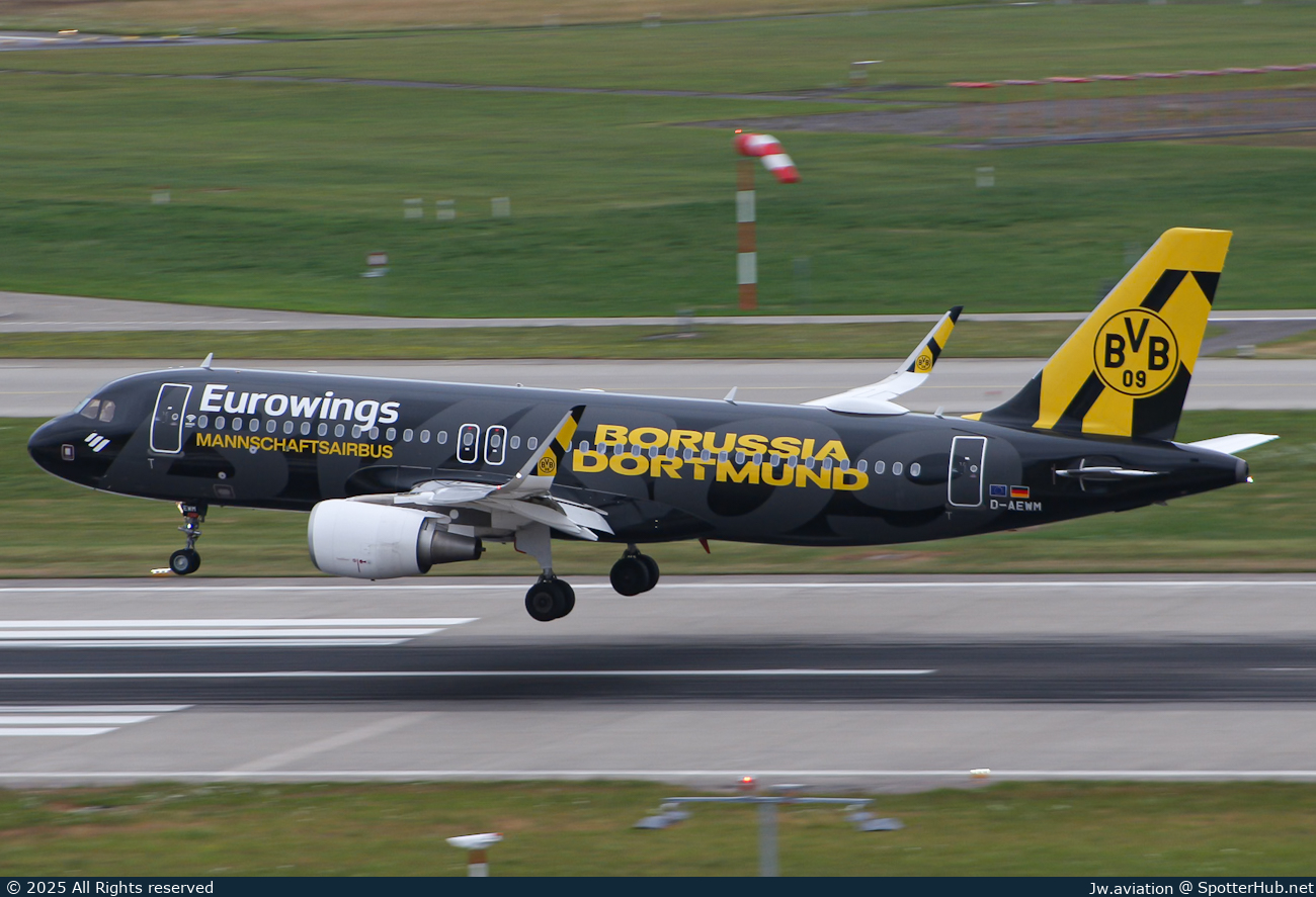 Photo of D-AEWM - Airbus A320-214 operated by Eurowings