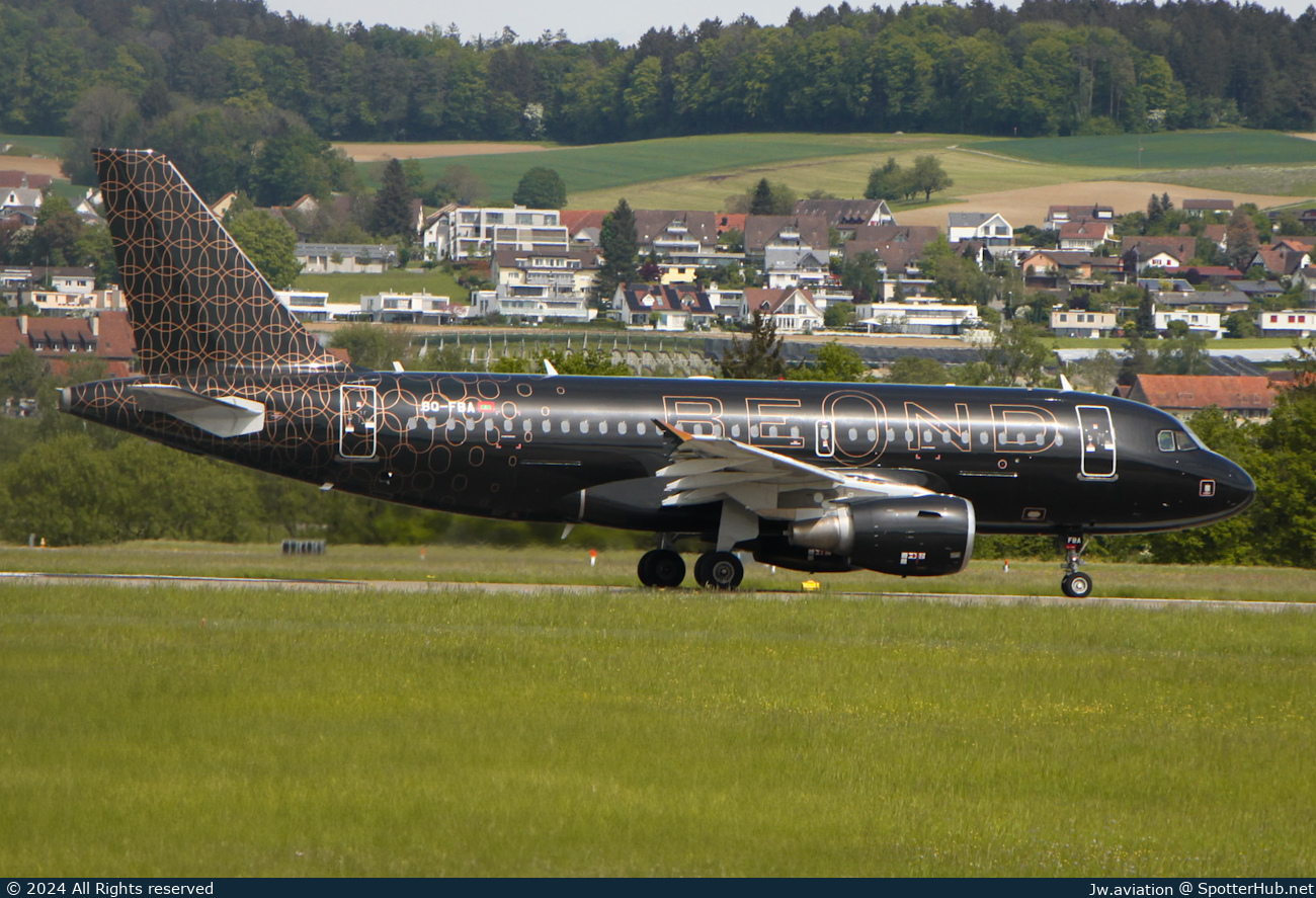 Photo of 8Q-FBA - Airbus A319-111 operated by beOnd