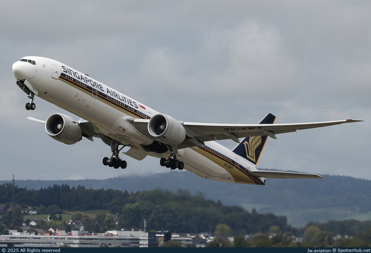 Photo of 9V-SWY - Boeing 777-312(ER) operated by Singapore Airlines
