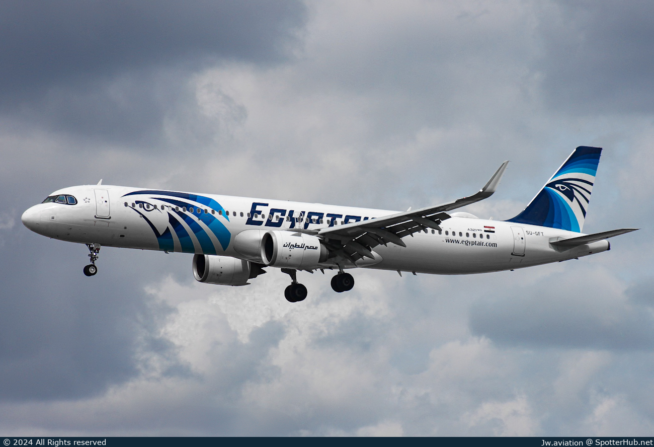 Photo of SU-GFT - Airbus A321-251NX operated by Egyptair