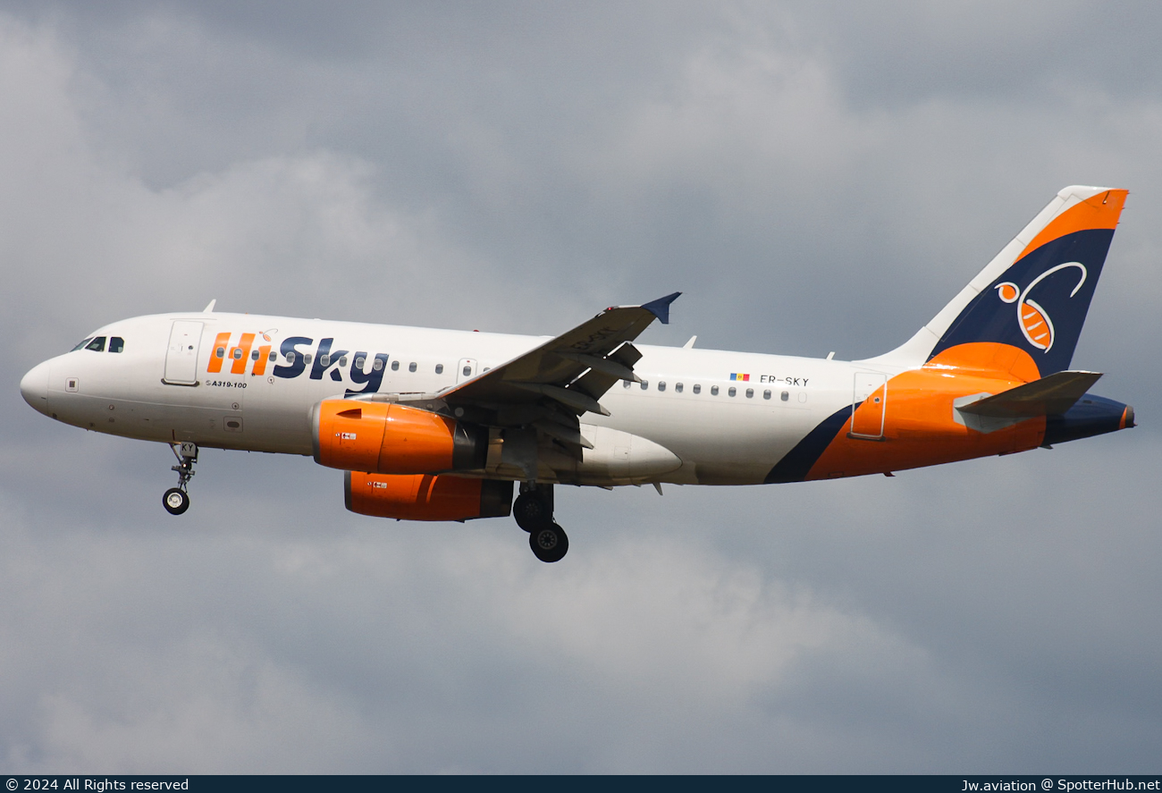 Photo of ER-SKY - Airbus A319-131 operated by HiSky