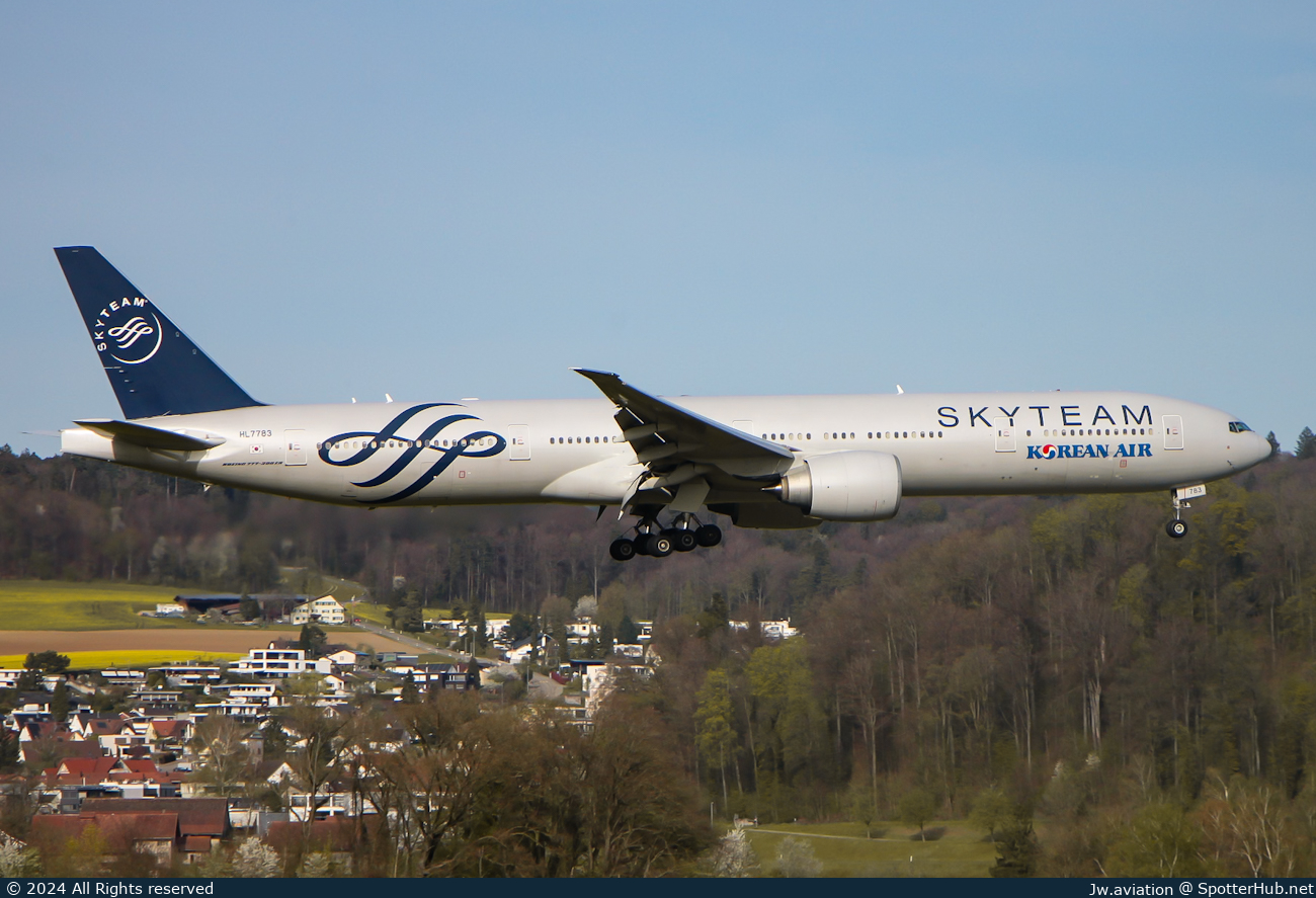 Photo of HL7783 - Boeing 777-3B5(ER) operated by Korean Air
