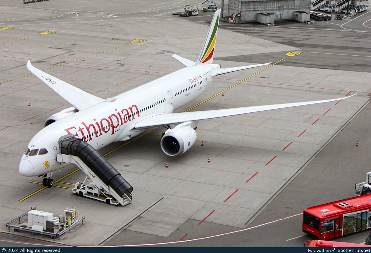 Photo of ET-AXT - Boeing 787-9 Dreamliner operated by Ethiopian Airlines