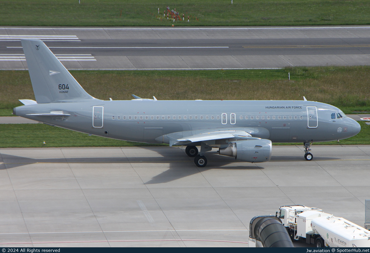 Photo of 604 - Airbus A319-112 operated by Hungarian Air Force