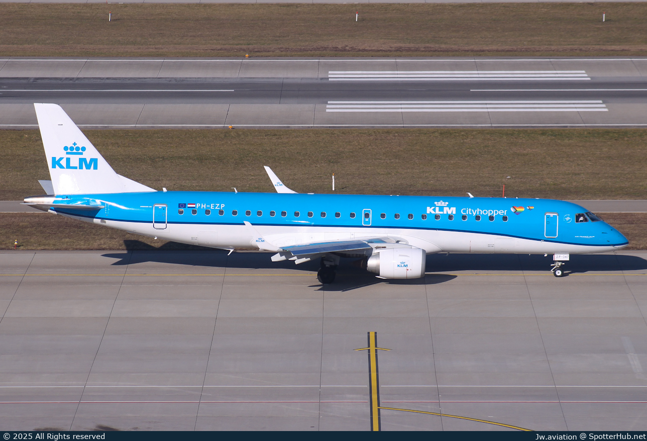 Photo of PH-EZP - Embraer ERJ-190STD operated by KLM Cityhopper