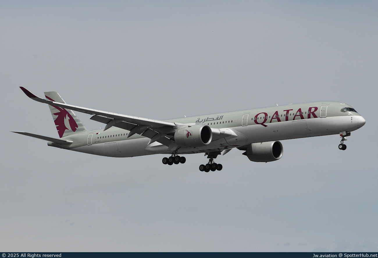 Photo of A7-AOC - Airbus A350-1041 operated by Qatar Airways