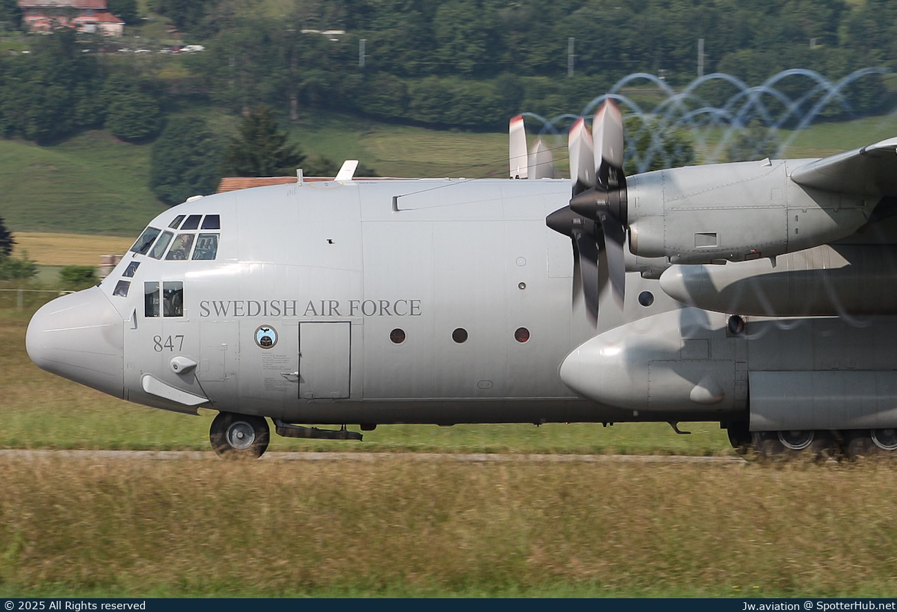 Photo of 84007 - Lockheed Tp84 Hercules operated by Swedish Air Force