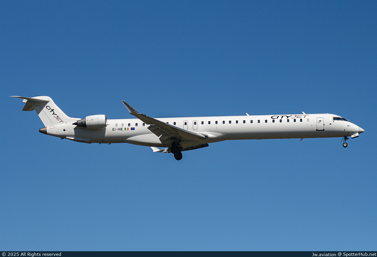 Photo of EI-HIE - Bombardier CRJ-1000EL operated by CityJet