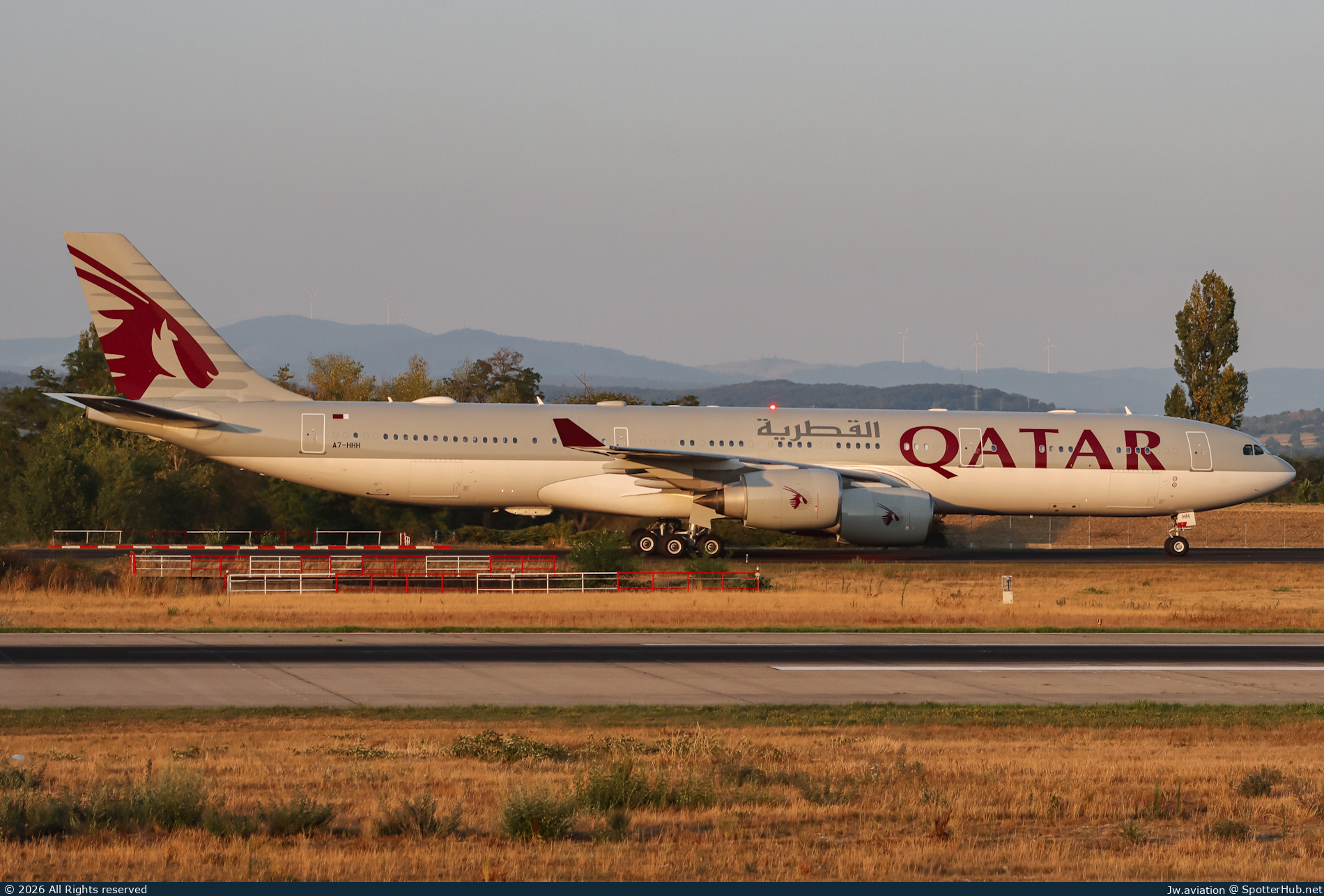 Photo of A7-HHH - Airbus A340-541 operated by Qatar Amiri Flight