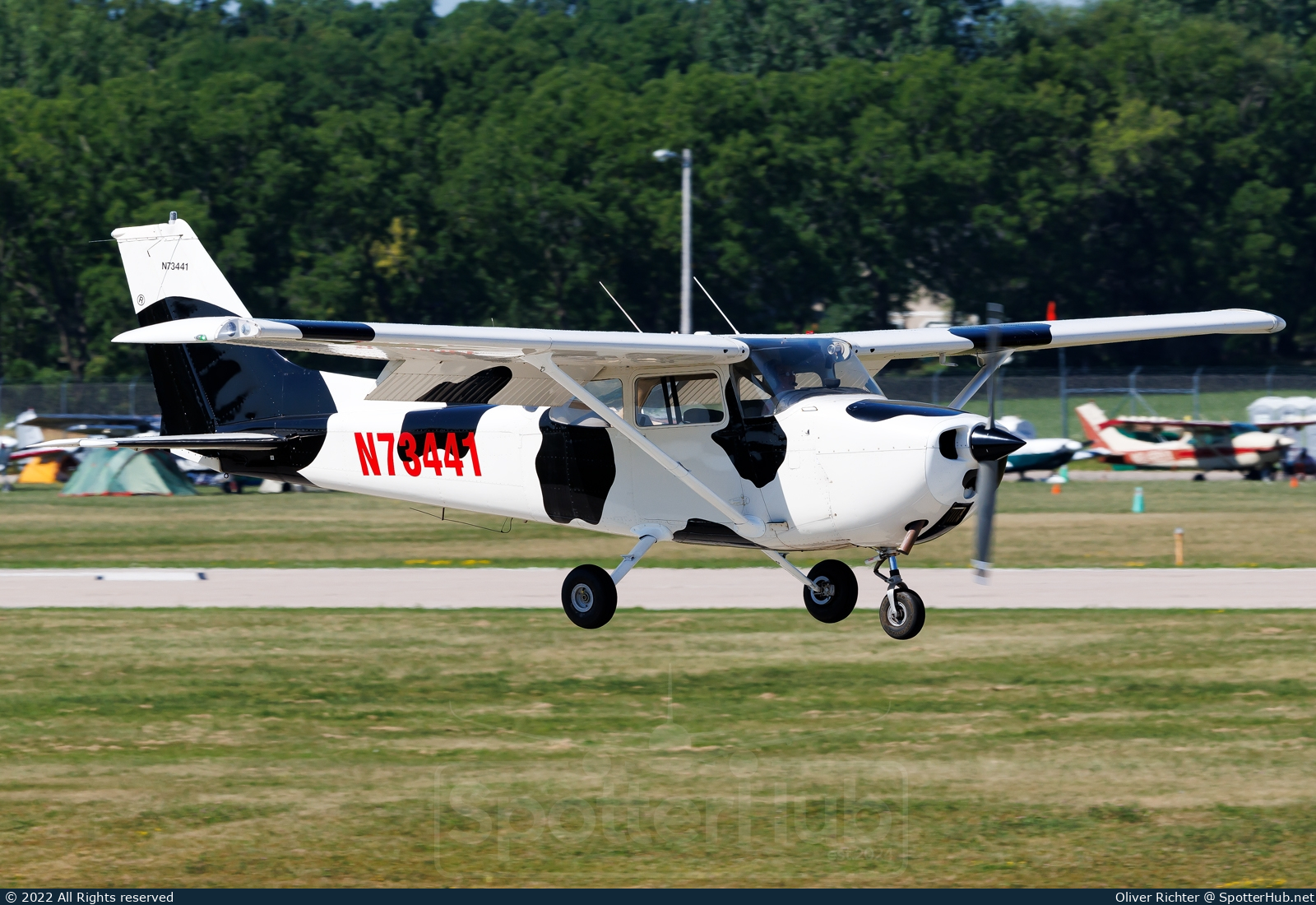 Photo of N73441 - Cessna 172M Skyhawk operated by Private