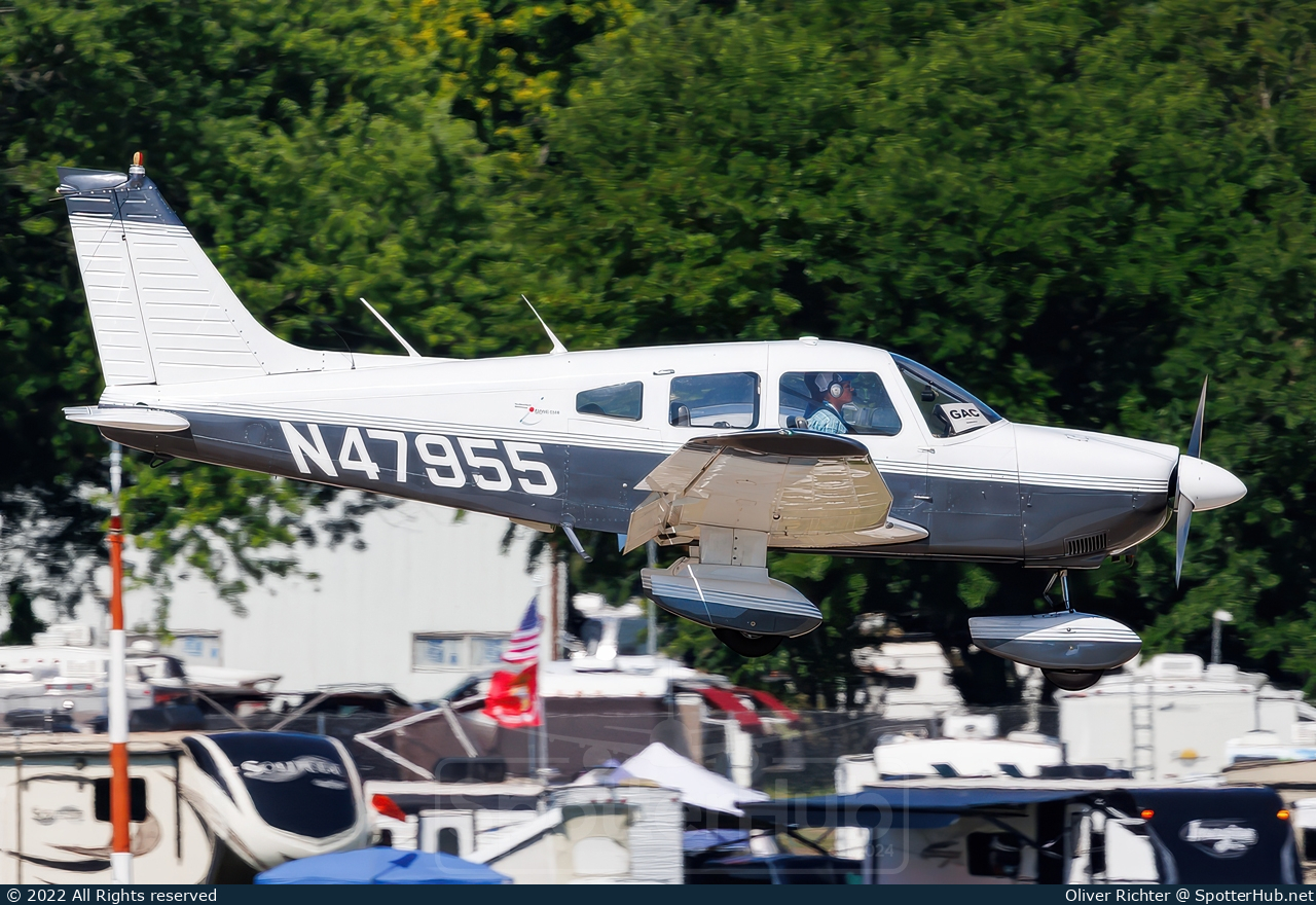 Photo of N47955 - Piper PA-28-181 Archer II operated by Southeastern Minnesota Flying Club