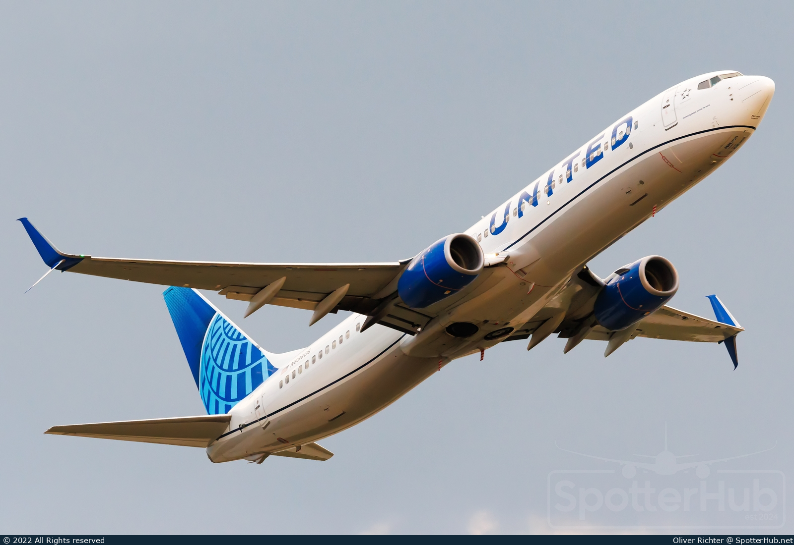 Photo of N69806 - Boeing 737-924(ER) operated by United Airlines