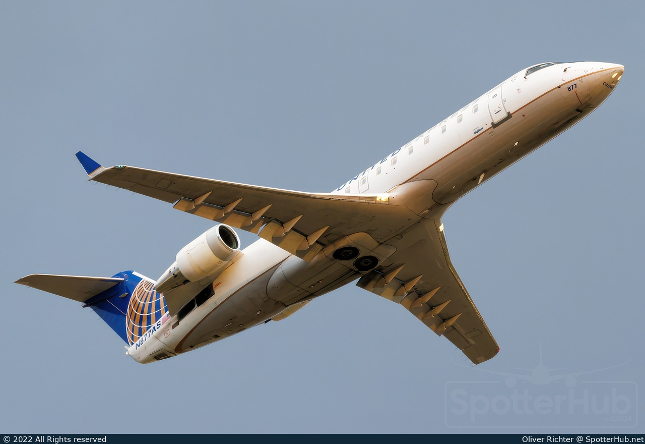 Photo of N877AS - Bombardier CRJ-200LR operated by United Express (opb SkyWest Airlines)