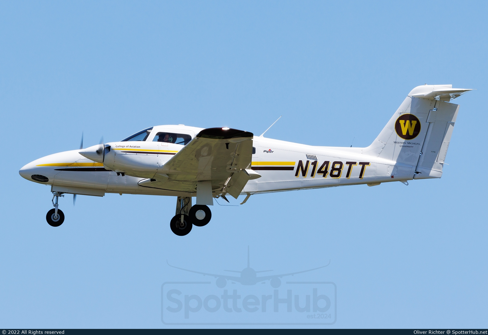 Photo of N148TT - Piper PA-44-180 Seminole operated by Western Michigan University College of Aviation