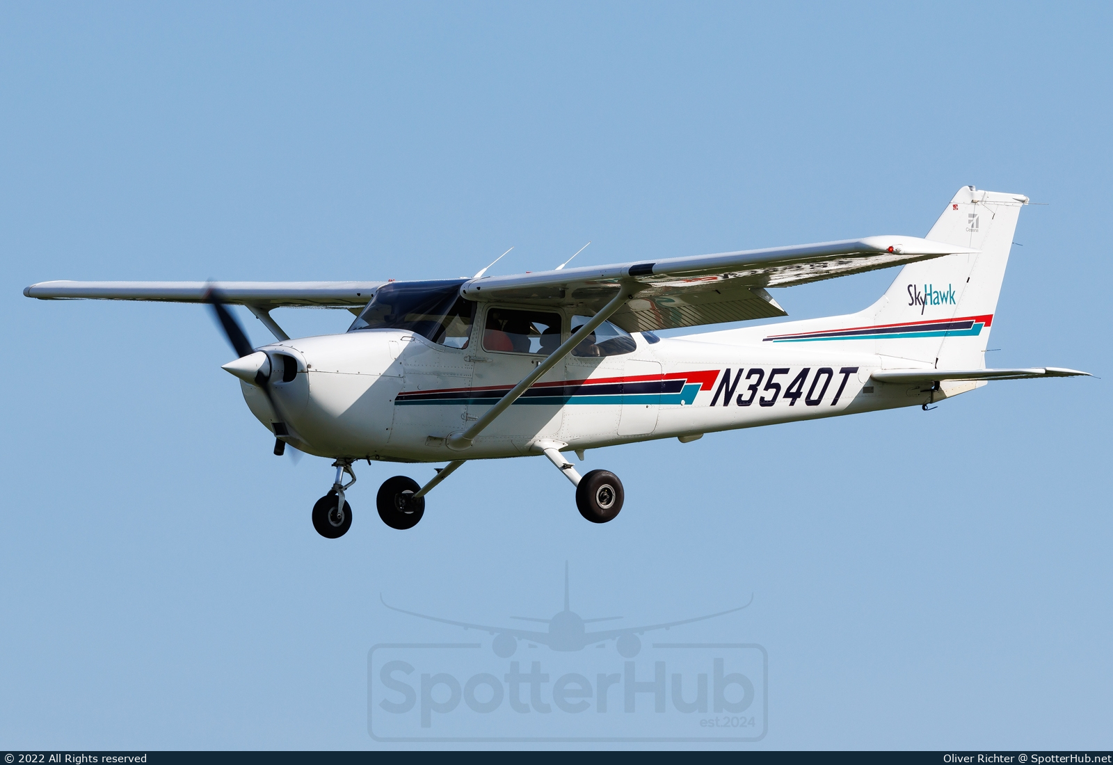 Photo of N3540T - Cessna 172R Skyhawk operated by Private
