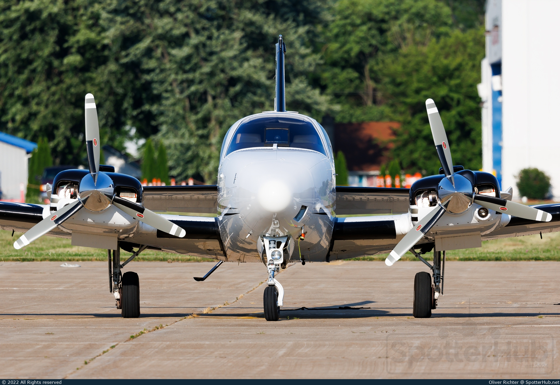 Photo of N900PK - Beechcraft G58 Baron operated by Private