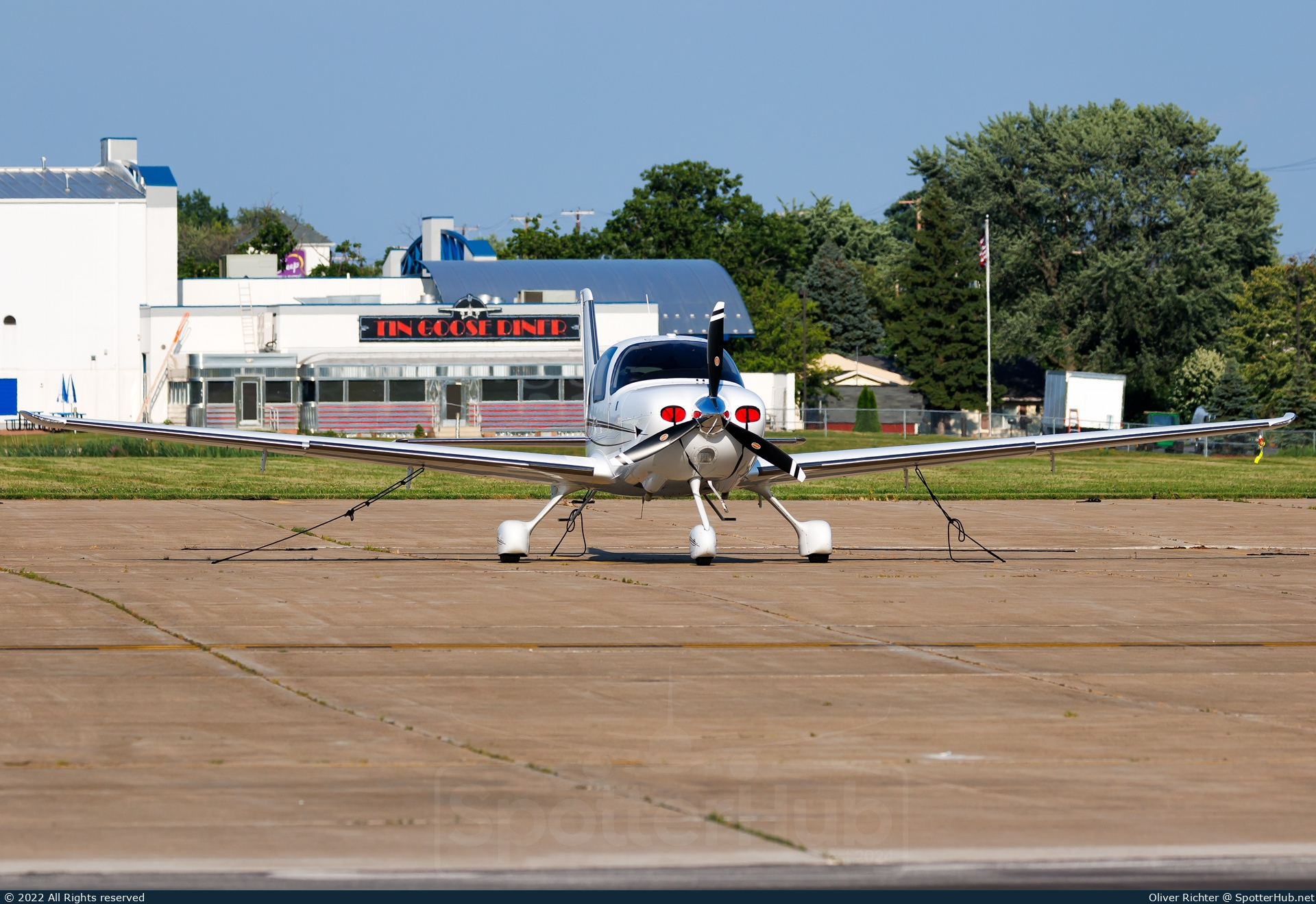 Photo of N68BA - Cirrus SR22 G6 operated by Private