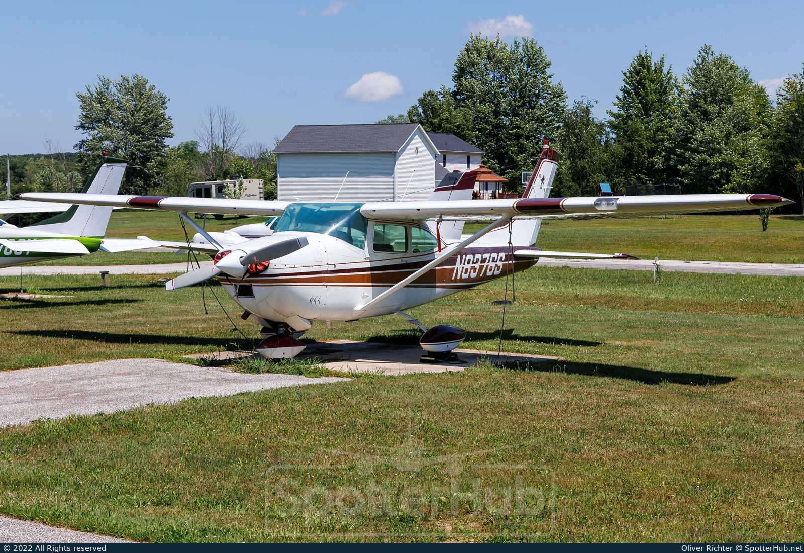 Photo of N8376S - Cessna 182H Skylane operated by Private