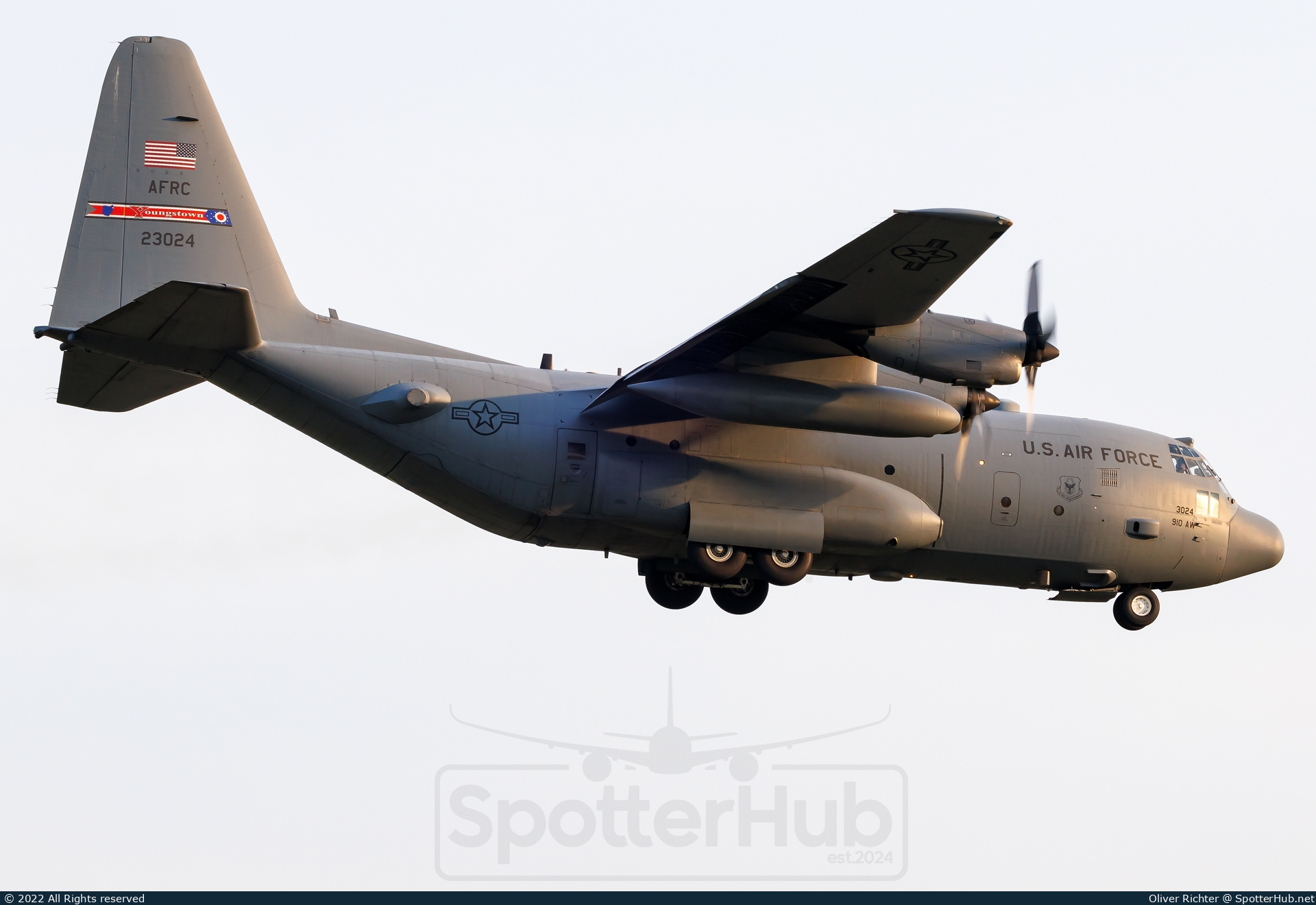 Photo of 92-3024 - Lockheed C-130H Hercules operated by US Air Force