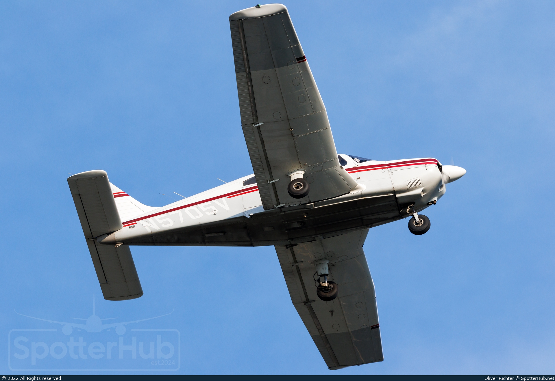 Photo of N5705V - Piper PA-28-181 Archer II operated by Falcon Aviation WNY