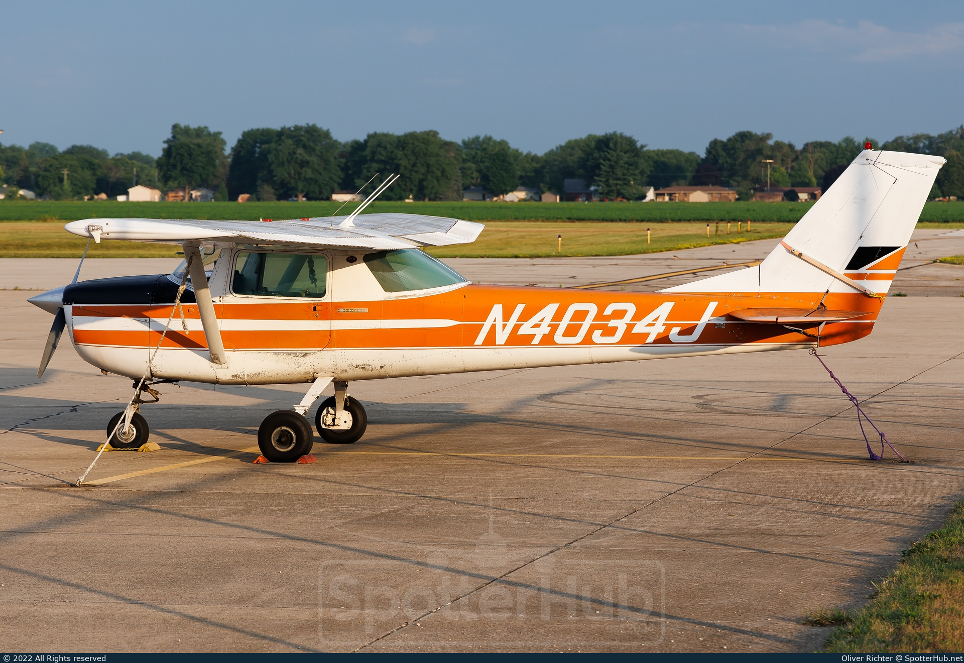 Photo of N4034J - Cessna 150G operated by Private