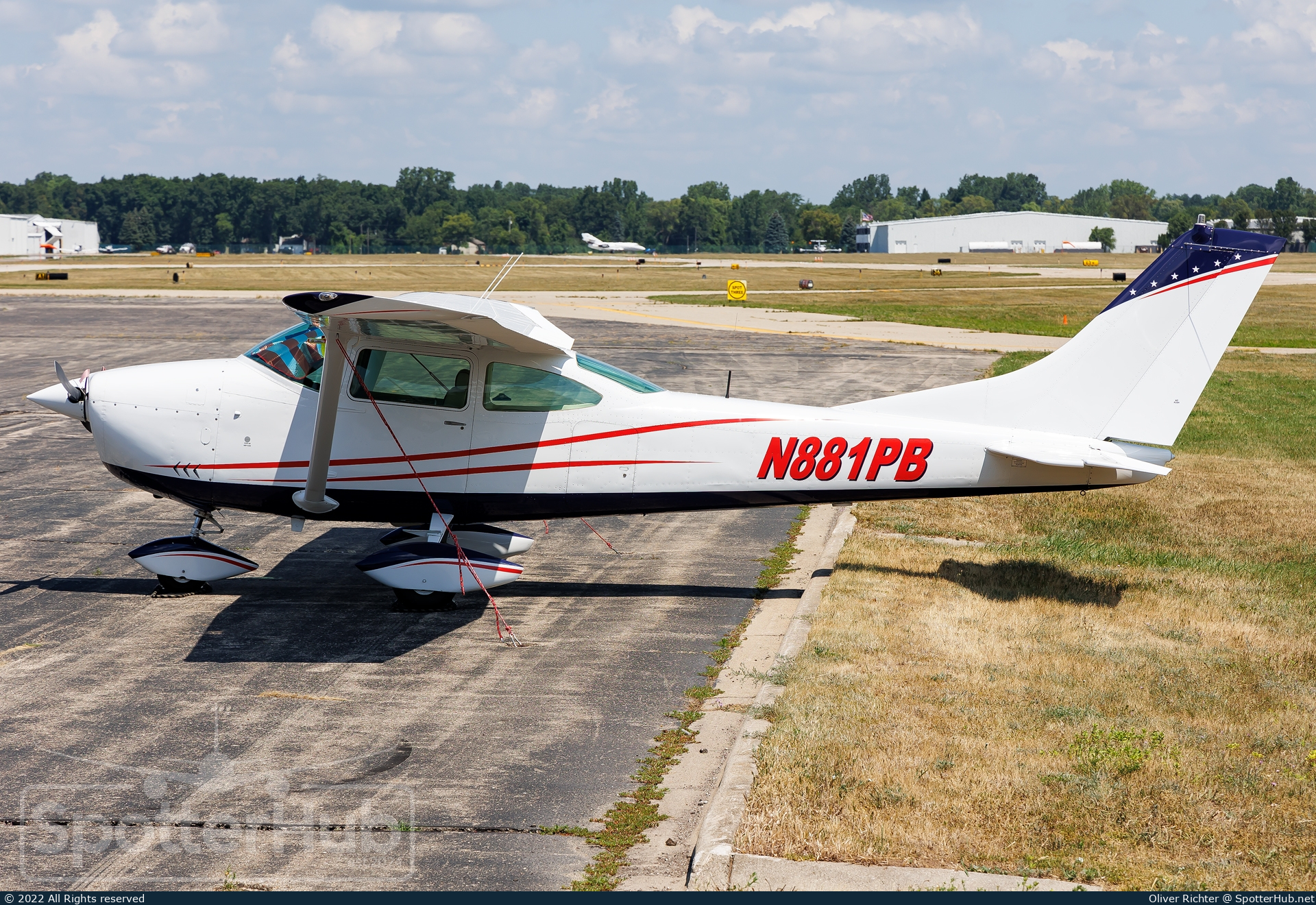 Photo of N881PB - Cessna 182H Skylane operated by Private