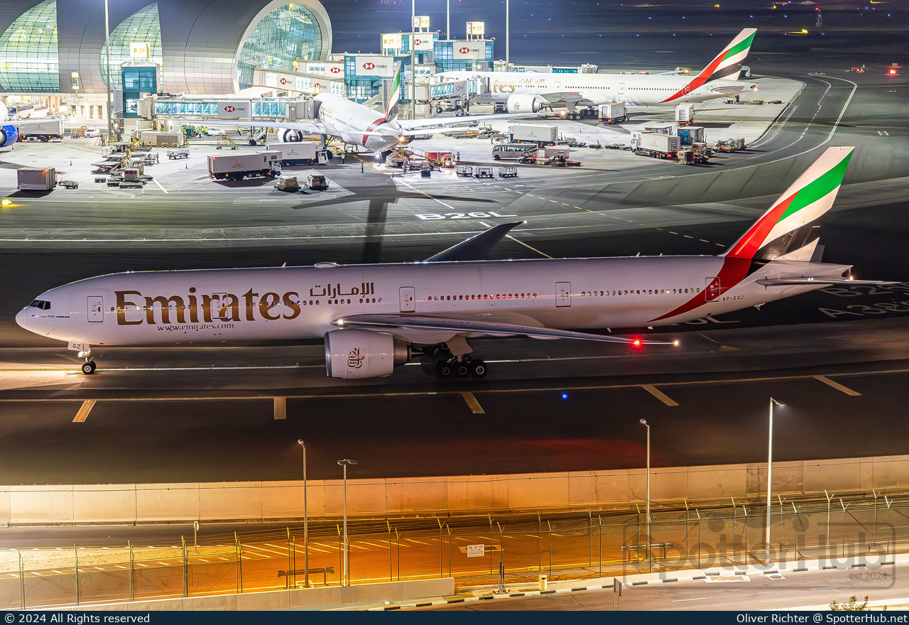 Photo of A6-EGZ - Boeing 777-31H(ER) operated by Emirates