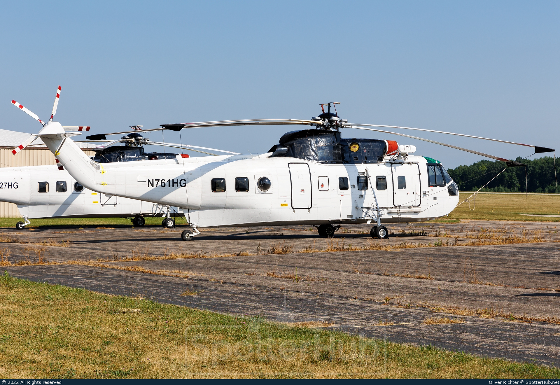 Photo of N761HG - Sikorsky S-61N operated by CHI Aviation