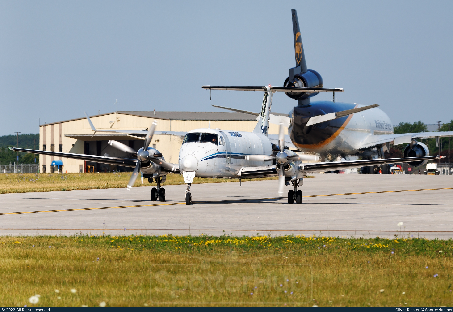 Photo of N112YV - Beechcraft 1900C operated by Ameriflight