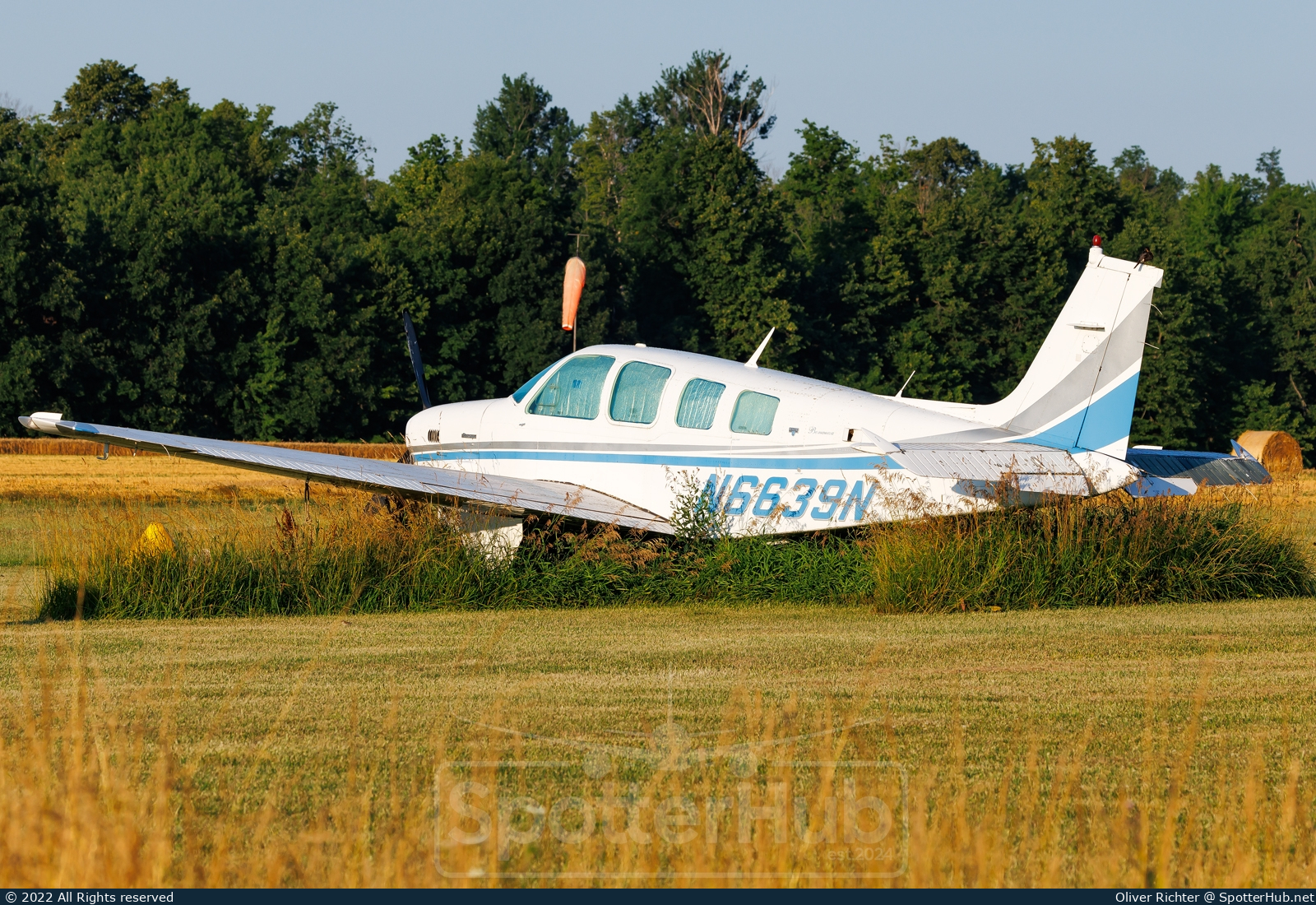 Photo of N6639N - Beechcraft B36TC Bonanza operated by Private