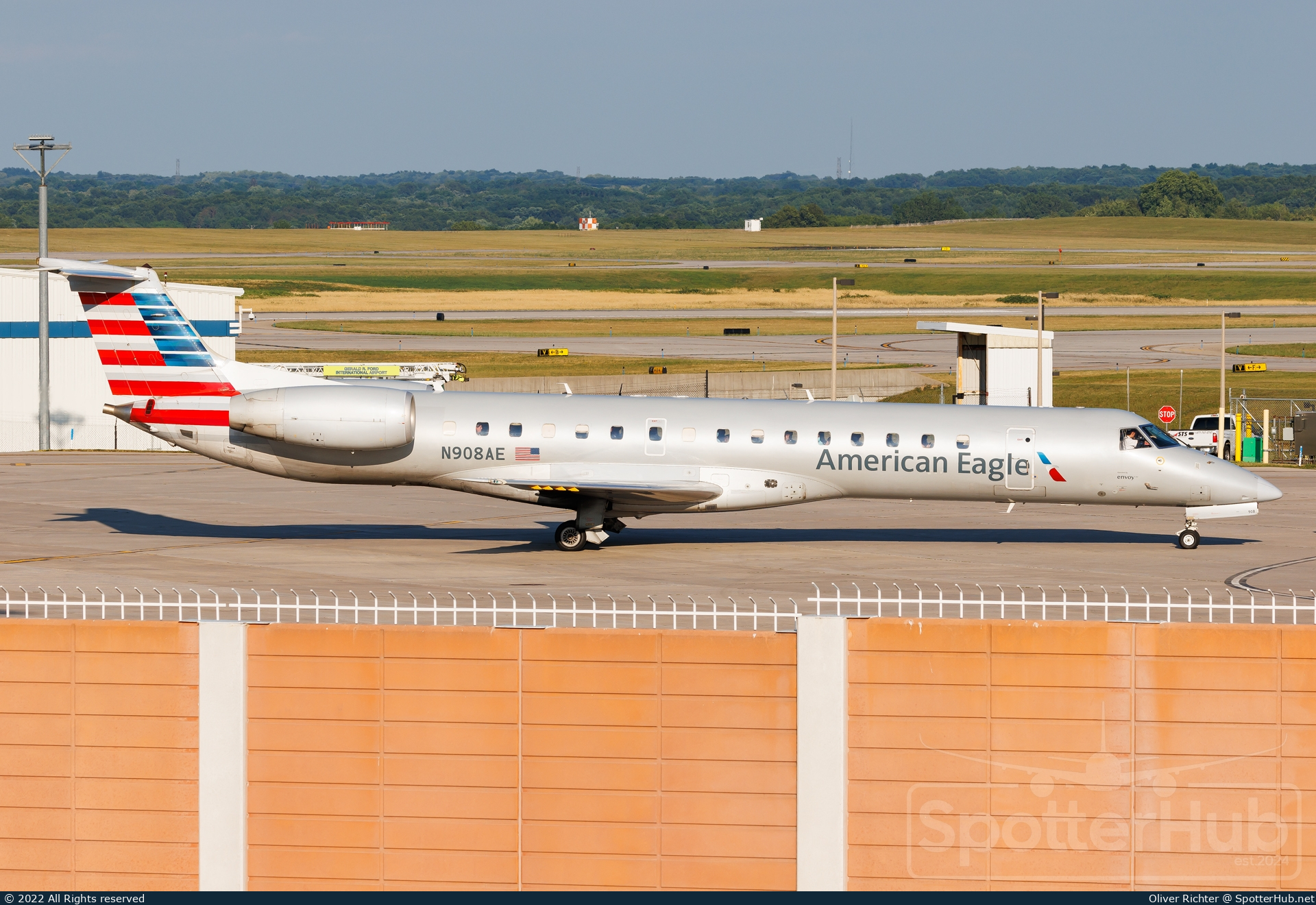 Photo of N908AE - Embraer ERJ-145LR operated by American Eagle (opb Envoy Air)