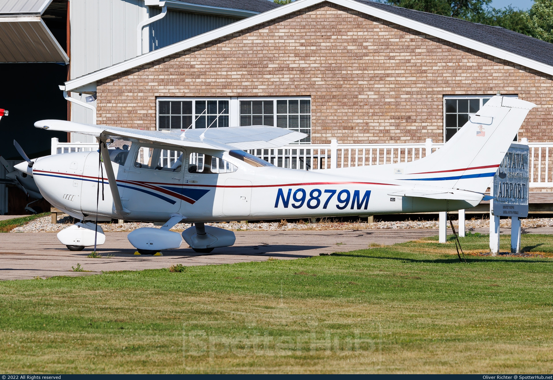 Photo of N9879M - Cessna 182P Skylane operated by Private