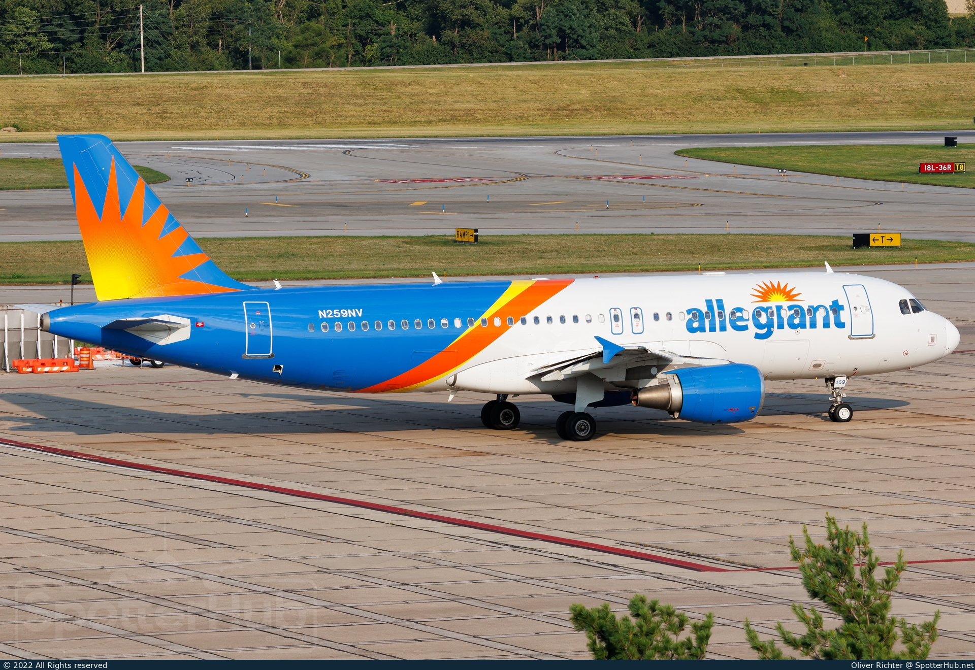 Photo of N259NV - Airbus A320-214 operated by Allegiant Air