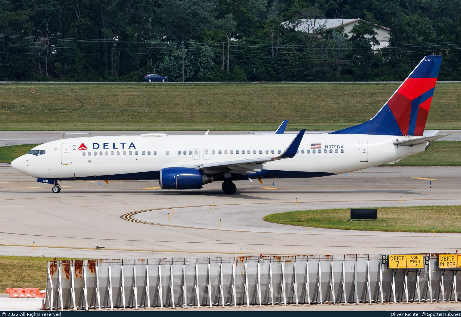 Photo of N379DA - Boeing 737-832 operated by Delta Air Lines