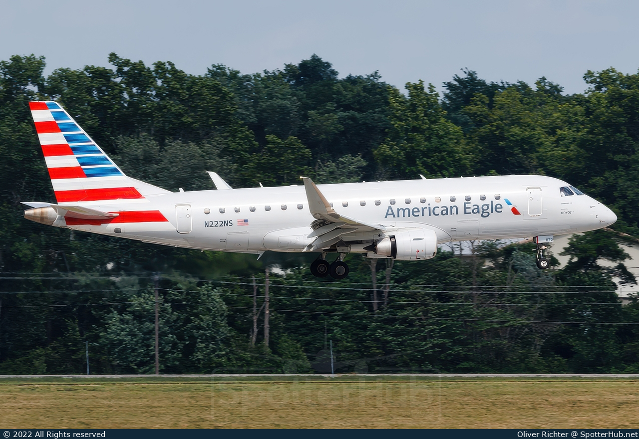 Photo of N222NS - Embraer ERJ-175LR operated by American Eagle (opb Envoy Air)
